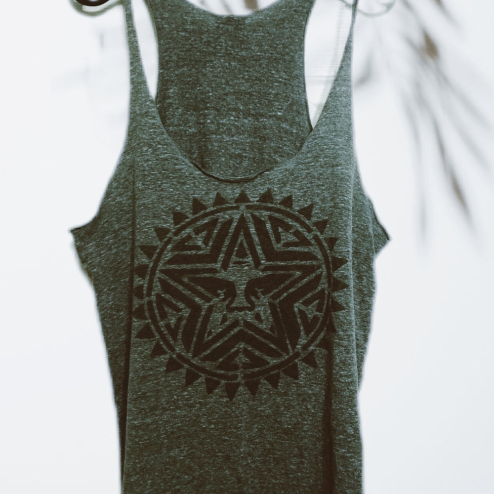 Obey tank